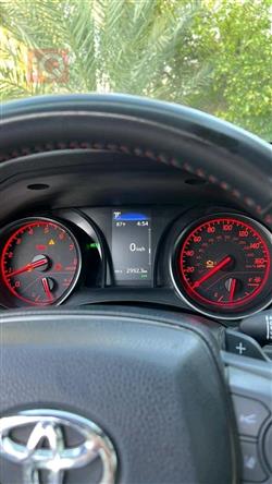 تۆیۆتا کامری